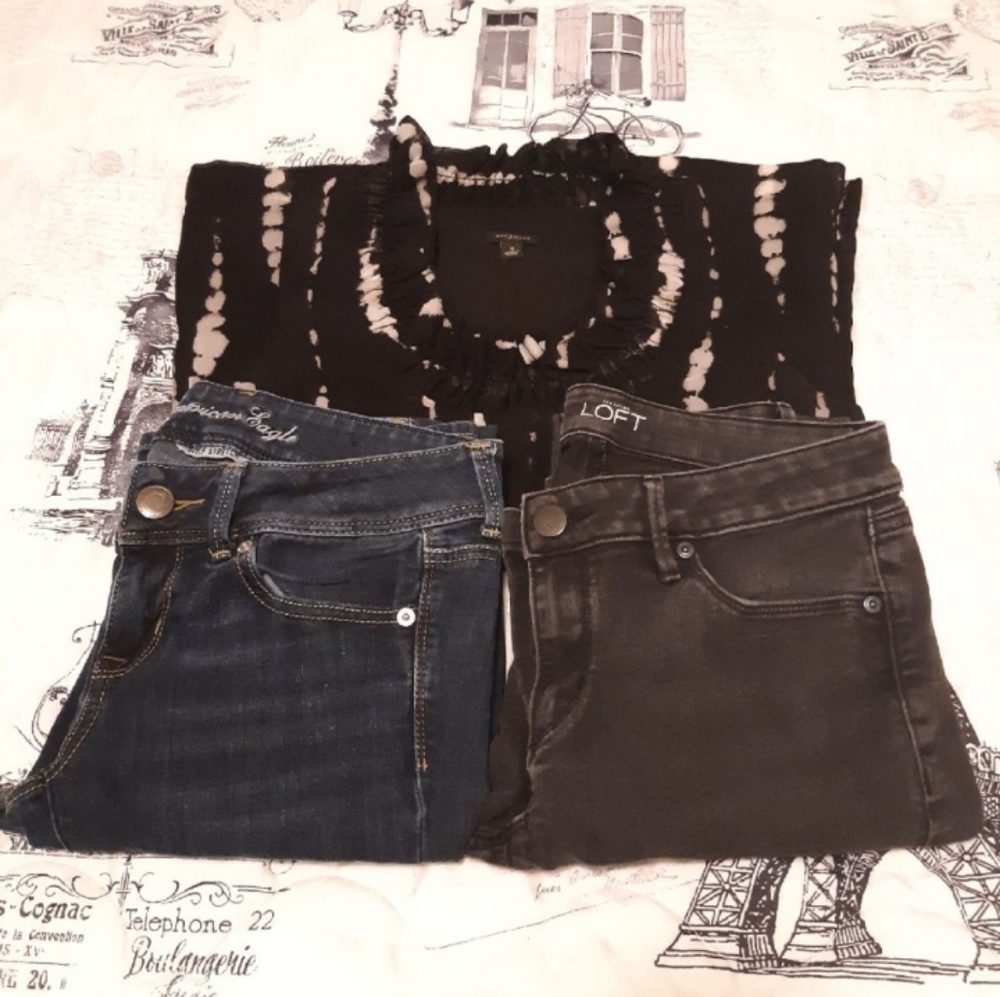 SOLD in Bundle -Bonus Top, LOFT Jean Sz 4 AE Sz 4